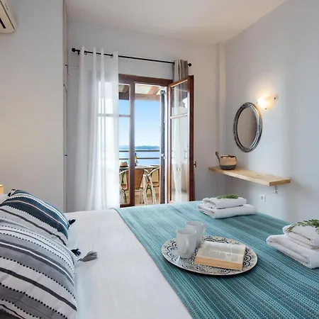 - Seaside Getaways With Pool