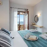 - Seaside Getaways With Pool