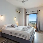 Lejlighed - Seaside Getaways With Pool Mparmpati