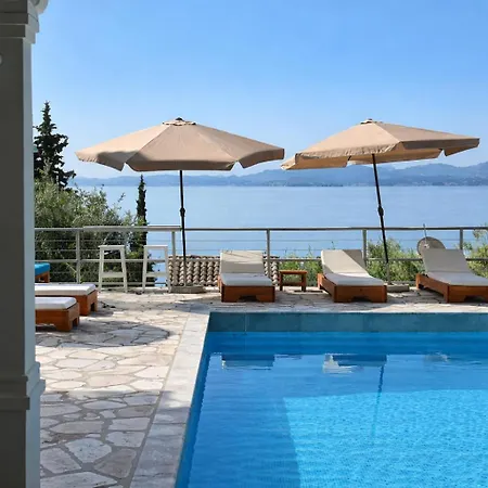- Seaside Getaways With Pool Appartamento *