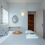 - Seaside Getaways With Pool Apartmán