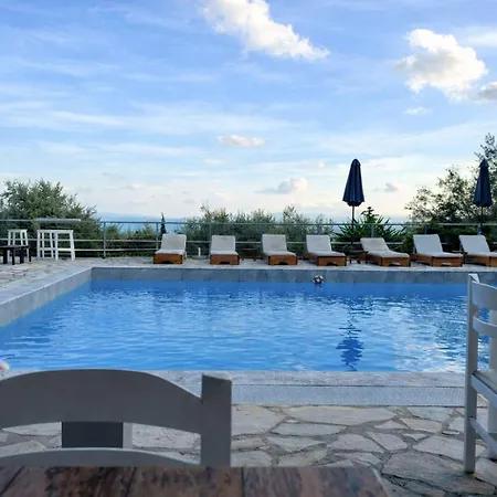 - Seaside Getaways With Pool Barbati