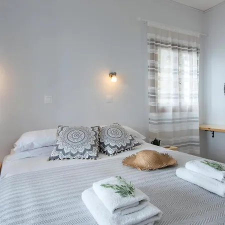 - Seaside Getaways With Pool Daire Barbati