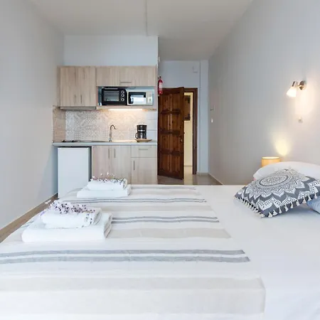 Daire - Seaside Getaways With Pool