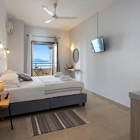 - Seaside Getaways With Pool *